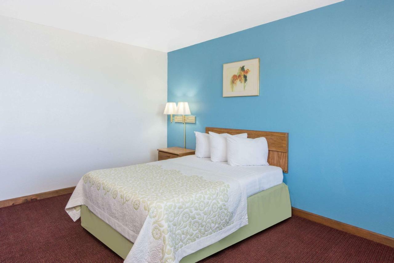 Days Inn By Wyndham Mountain Grove Exterior foto
